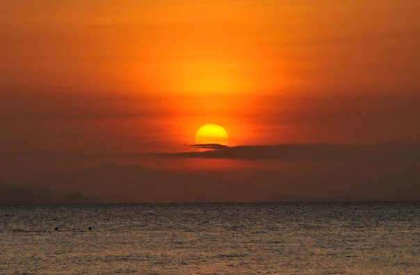 Publik Dompu Penasaran Dengan Sunset Vero Tambora