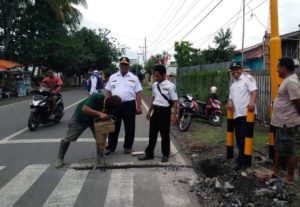 Dua Tahun Rusak, Lampu Merah Cakre Diperbaiki