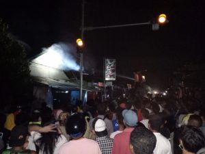 Rumah Roti Kandai Dua di Lahap si Jago Merah