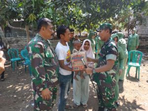 Dandim Dompu Bantu Fauzan Balita Penderita Kelainan Kulit