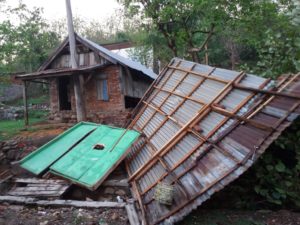 Kecamatan Woja Dihantam Puting Beliung 63 Rumah Rusak
