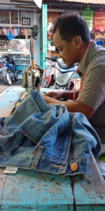 Wabah Corona Tukang Jahit di Dompu Meradang