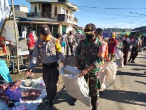 Jemput New Normal, Muspika Pekat Gelar Bhakti Sosial