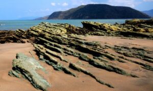 Pantai Wadu Jao Dompu Eksotif dan Menawan