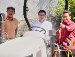 Pemkab Dompu Perkuat Modernisasi Pertanian, Bupati Bambang Firdaus Serahkan Alsintan untuk Kelompok Tani