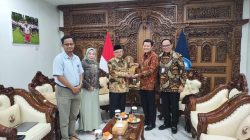 Mendikdasmen Terima Audiensi Bank NTB Syariah, Bahas Penguatan Layanan Keuangan ASN Pendidikan